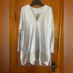 Chance or fate long sleeve Leopard top Size: XL NWT!